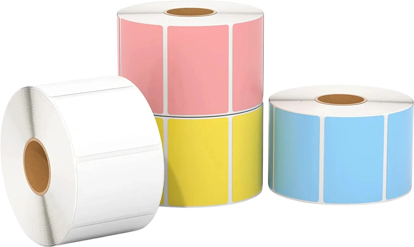 Rollos de etiquetas fondeadas con color uniforme, sin texto ni logotipos